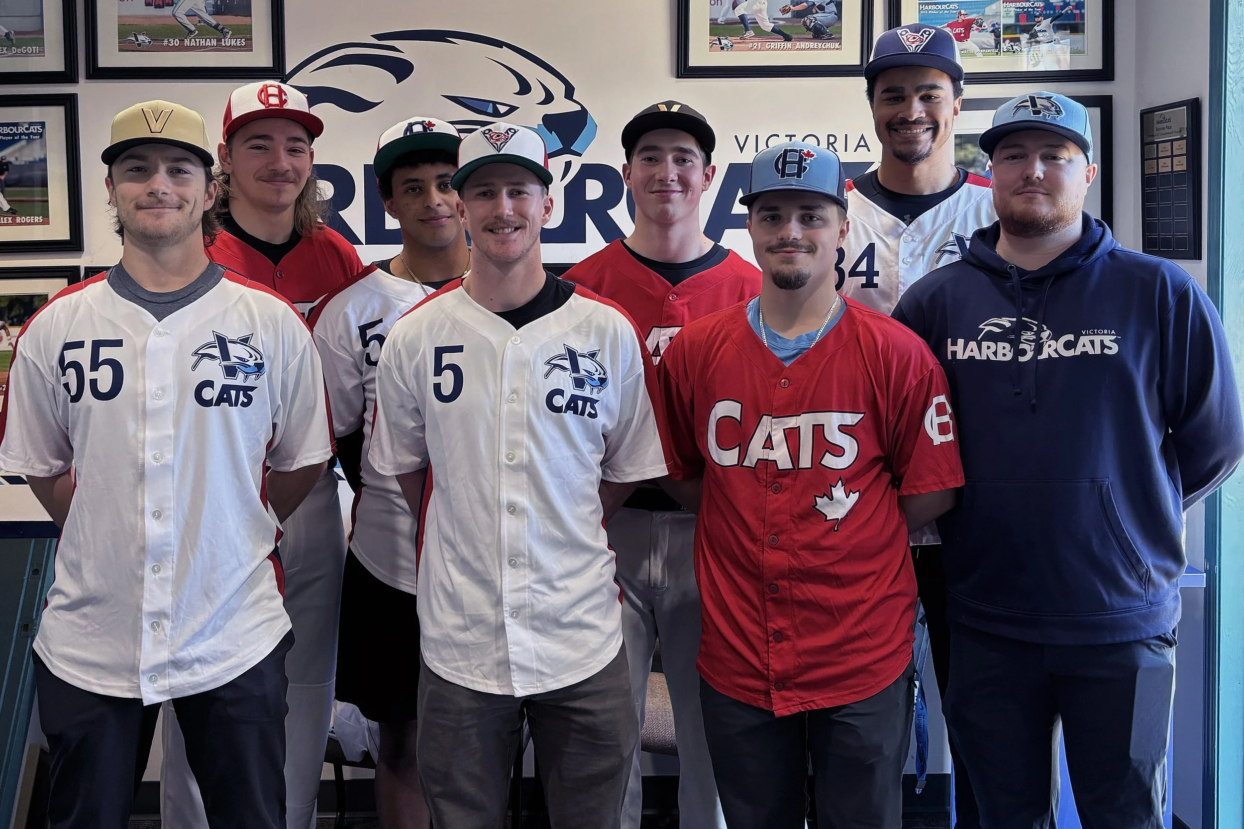 Victoria Golden Tide to change name to Victoria Collegiate Cats