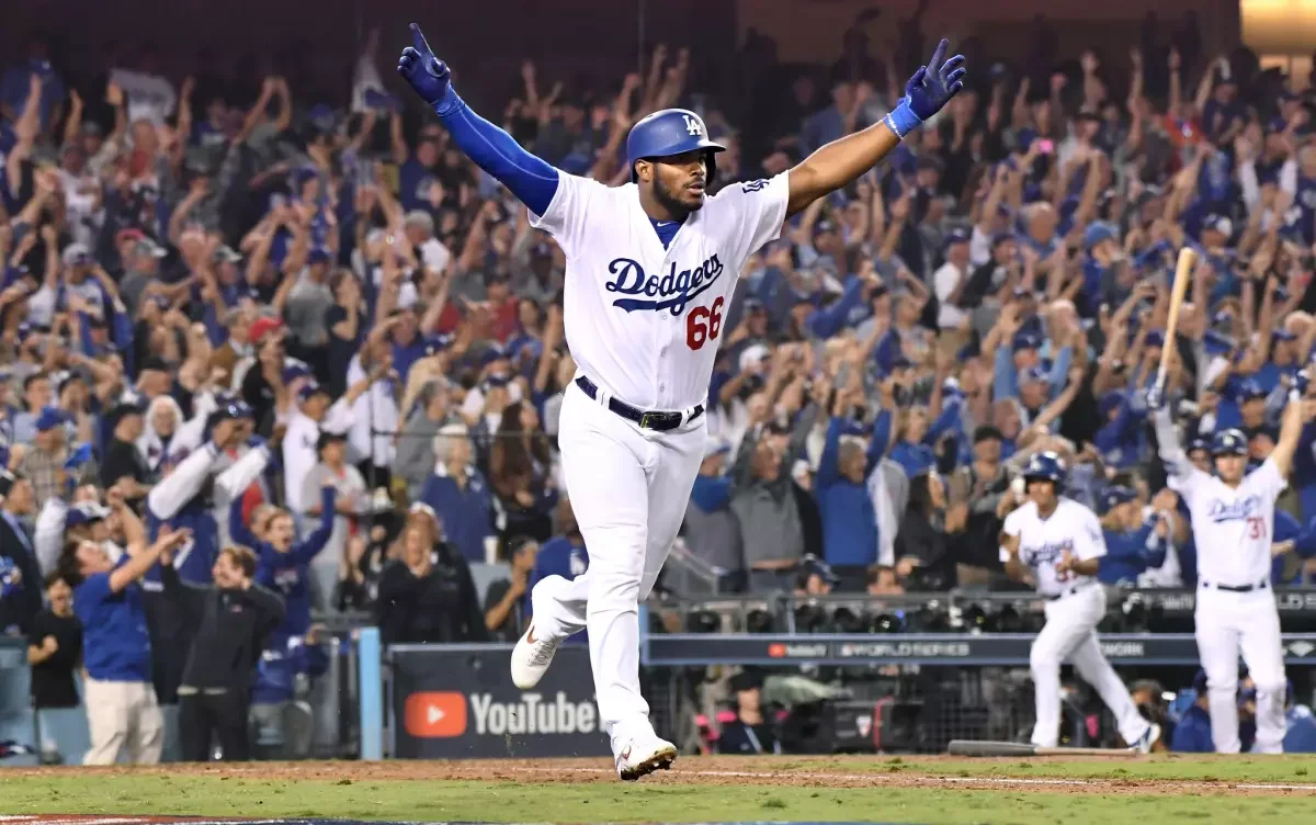 CBL's Toronto Maple Leafs sign ex-Dodger Puig