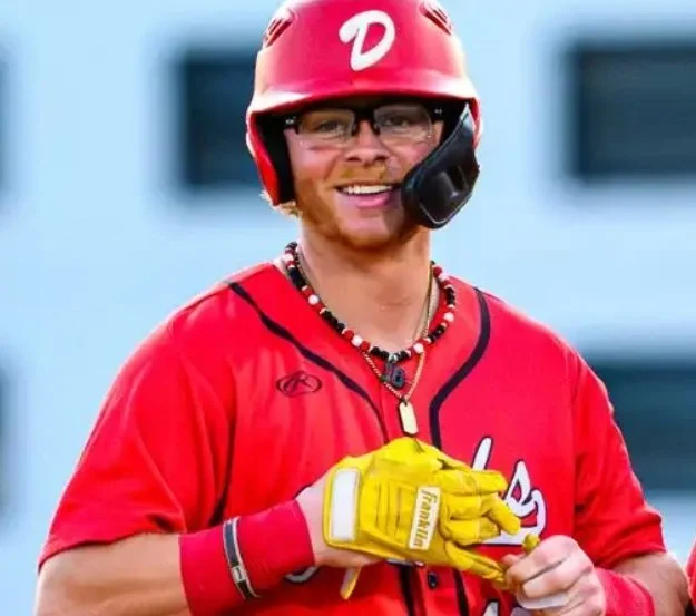 Crowson homers to help Dawgs to win over Giants