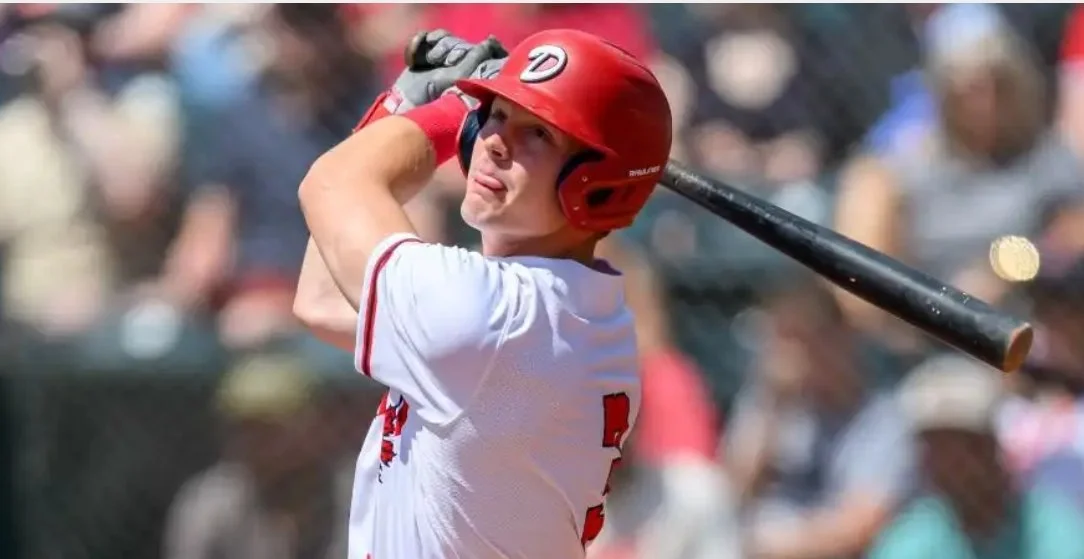 Gates, Wrubleski lead Dawgs in rout of Giants