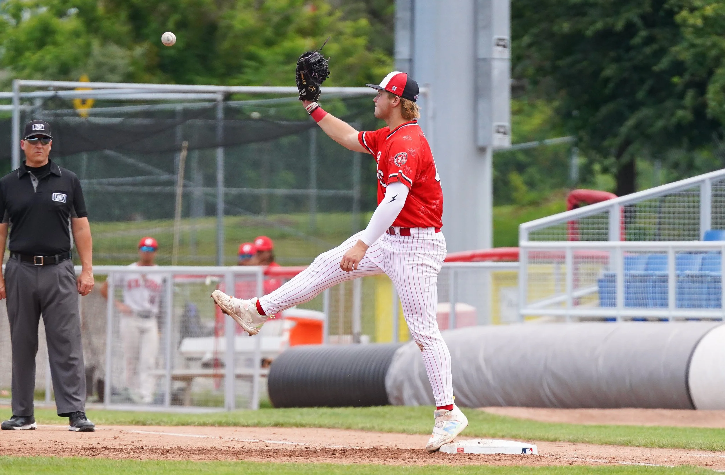 Claerhout collects three hits in Titans' loss
