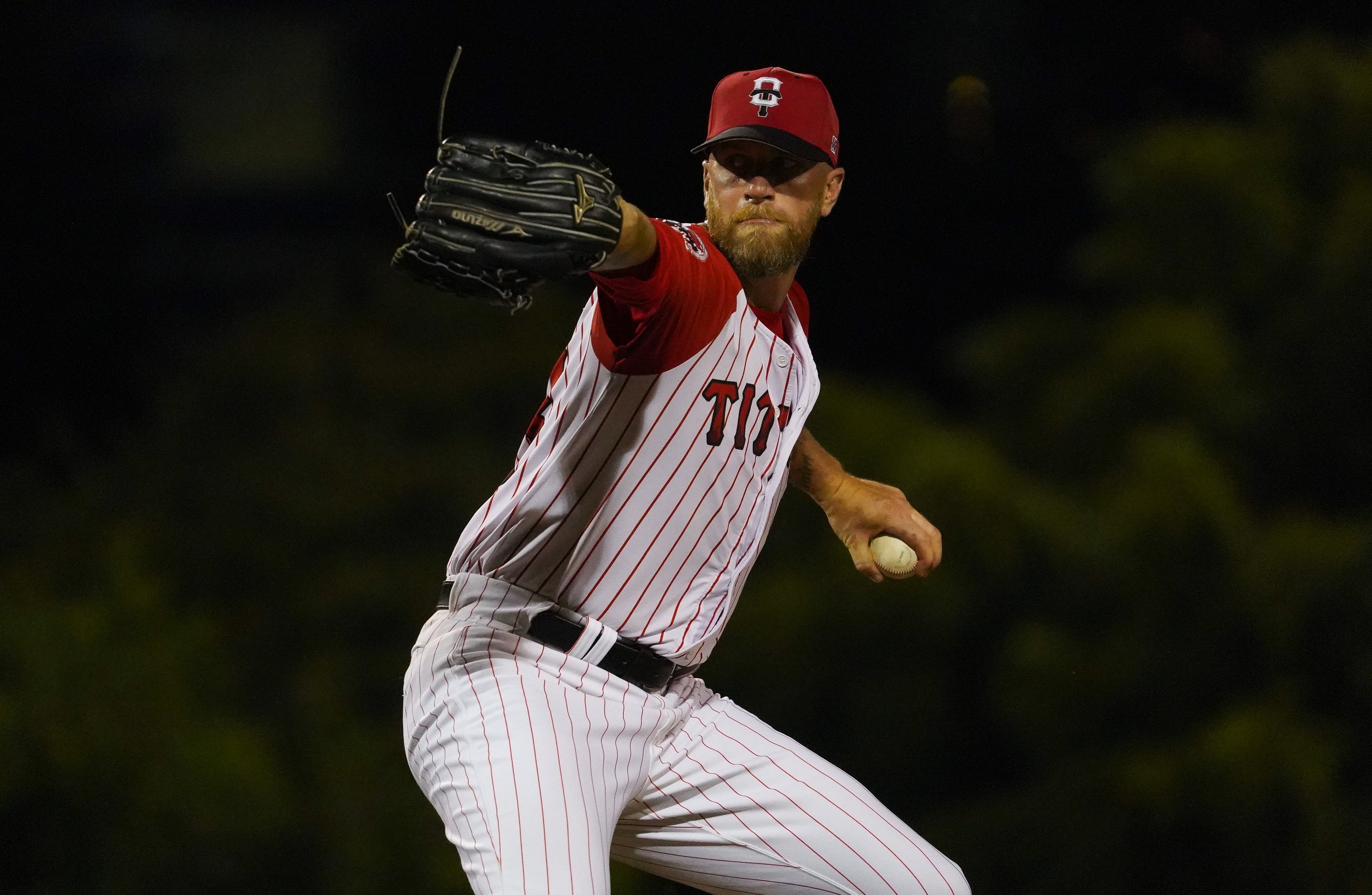 Grills spins gem to propel Titans to third straight win