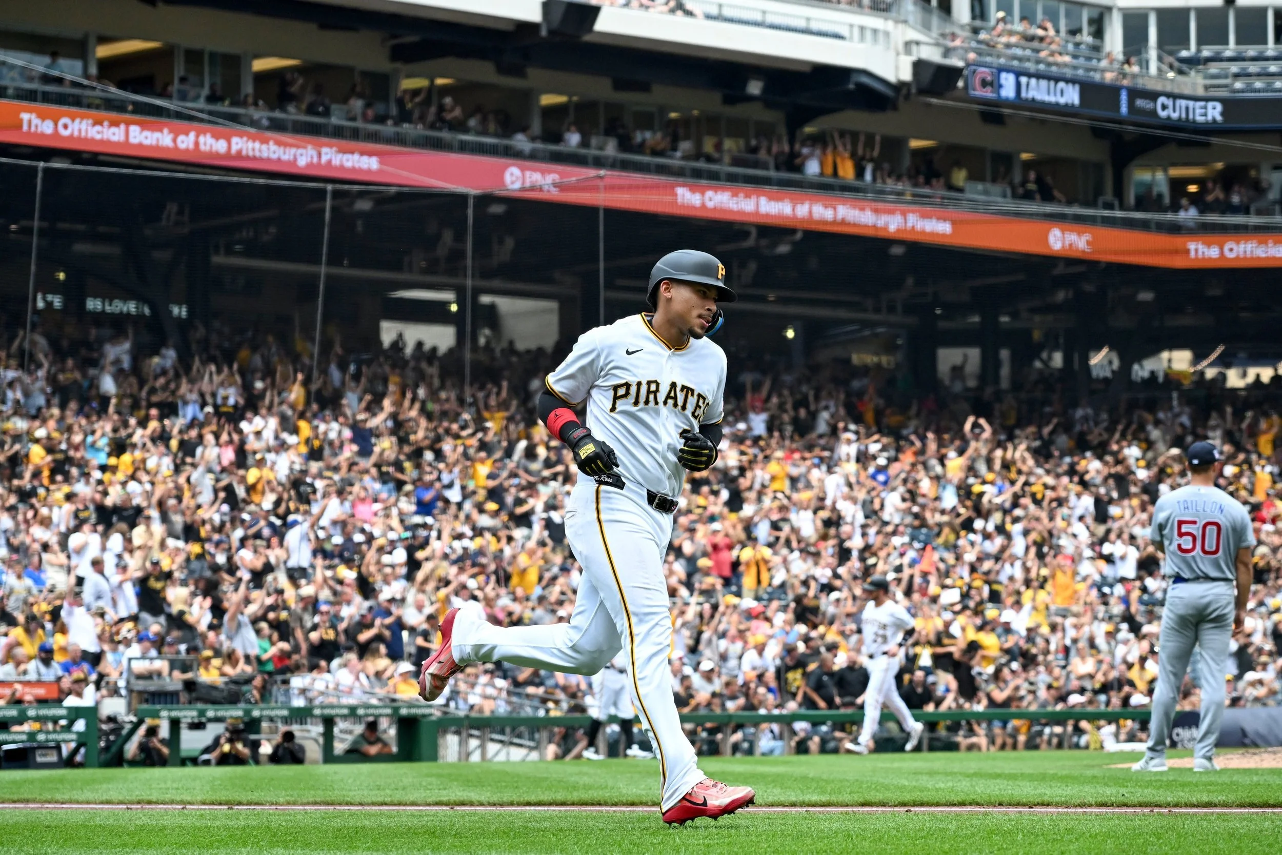 Blue Jays claim Ross