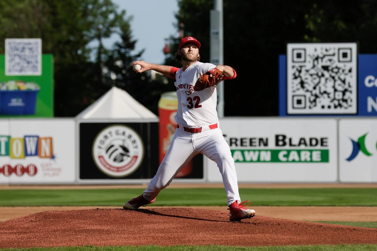 Goldeyes to face Redhawks in West Division Series
