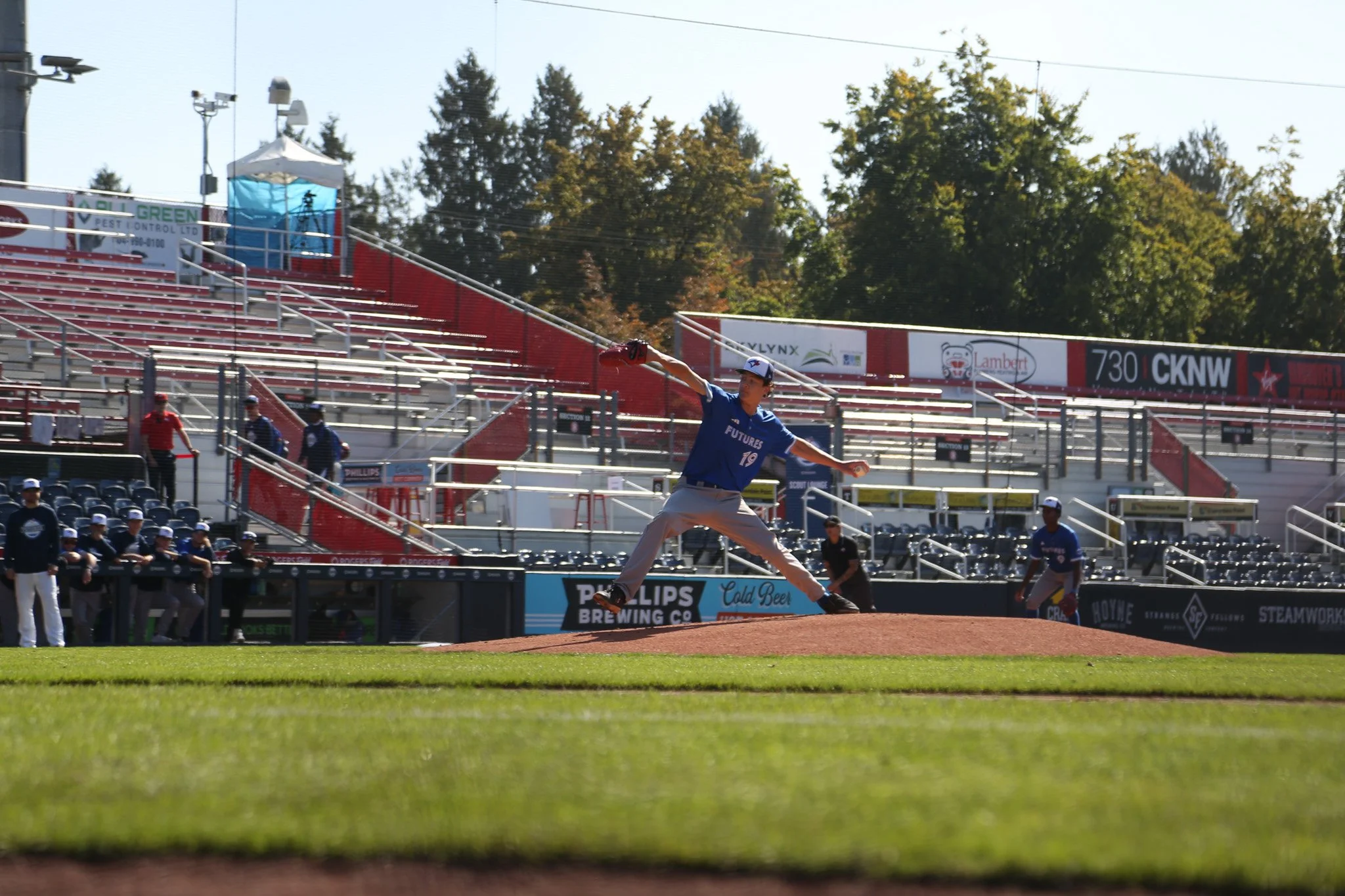 Peckham: Reason strikes out seven to help Team Royal past Team Black