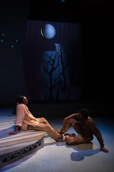BeyondtheOakTrees-9752-WilliamMBrown-L.jpg