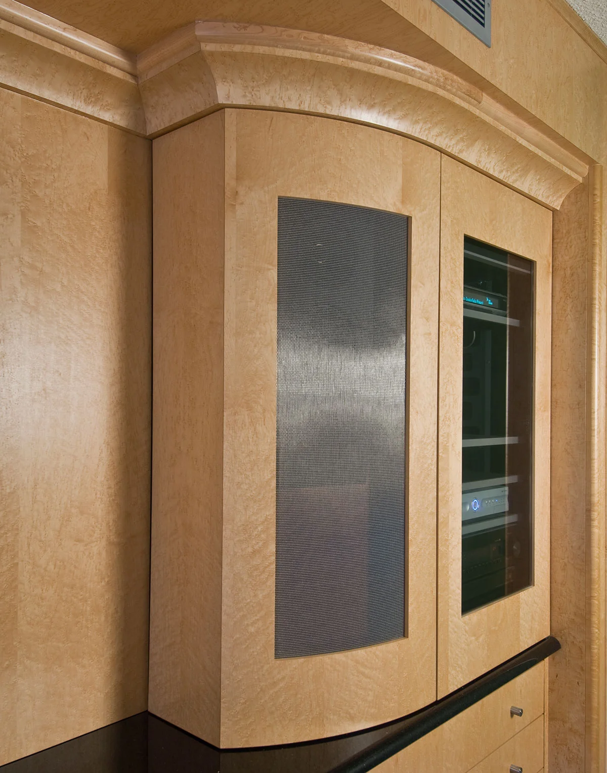 06ARTISAN-RES_Hill-2_resized.jpg