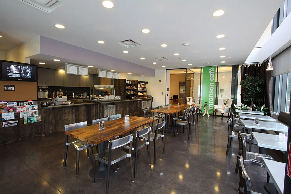 Comm-[26-resized-processed]_de-art-museum-cafe.jpg