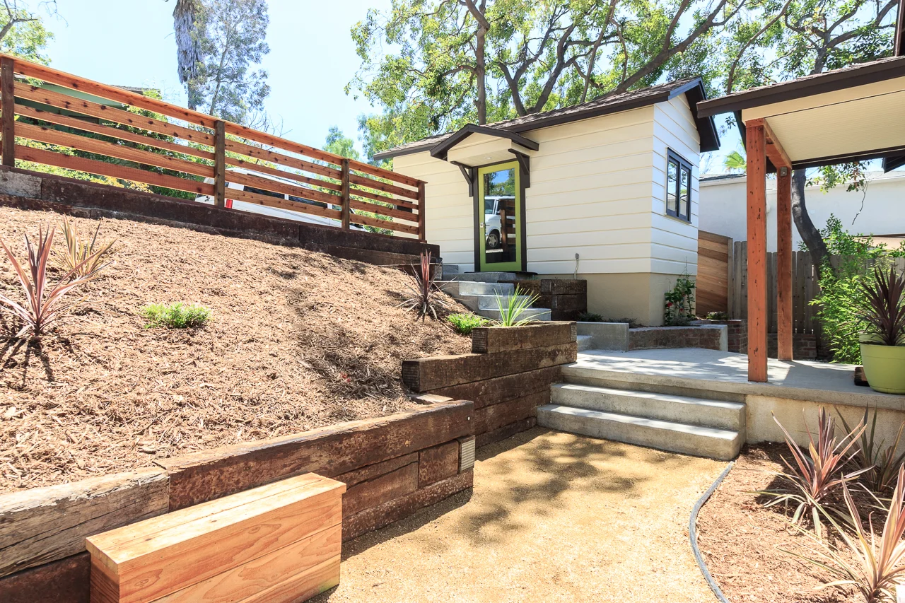 3783 Lavell Drive MLS _ Virtuallyherestudios.com-33.jpg