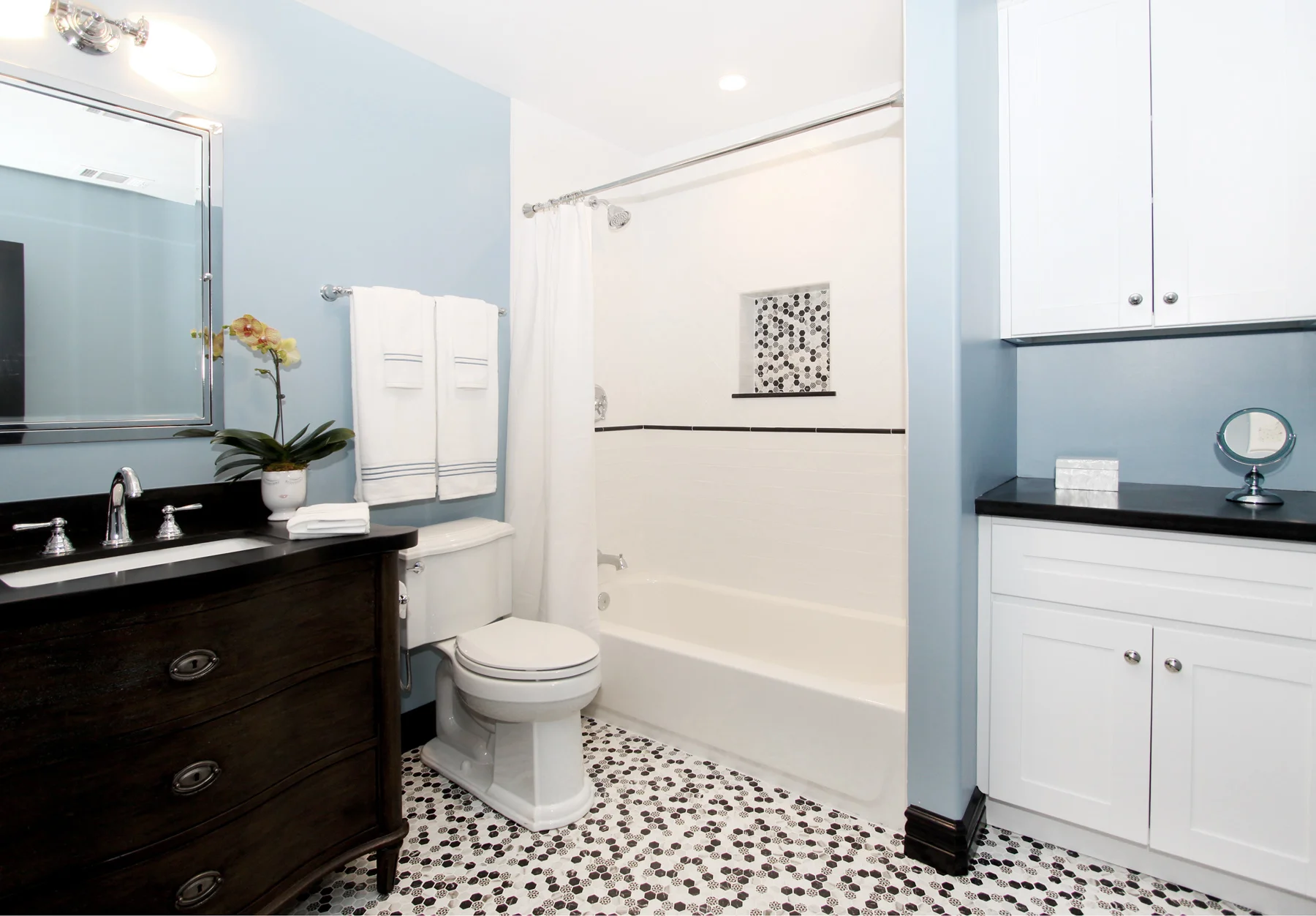 MLS_32_Bathroom.jpg