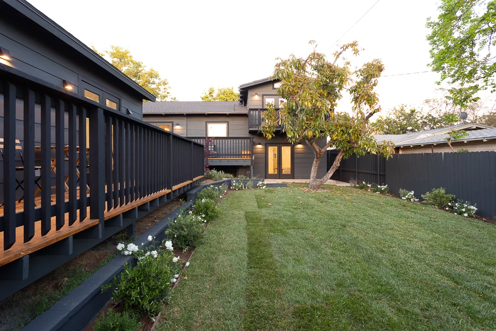 5237 Rockland Ave MLS - virtuallyherestudios.com-79.jpg