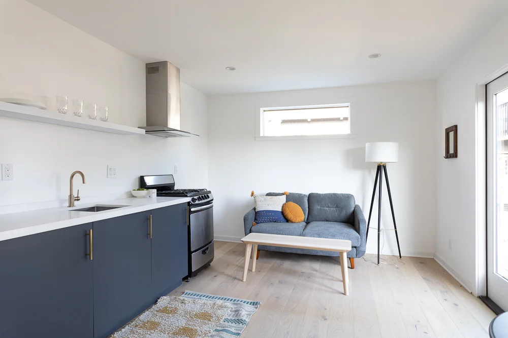 5237 Rockland Ave MLS - virtuallyherestudios.com-71.jpg
