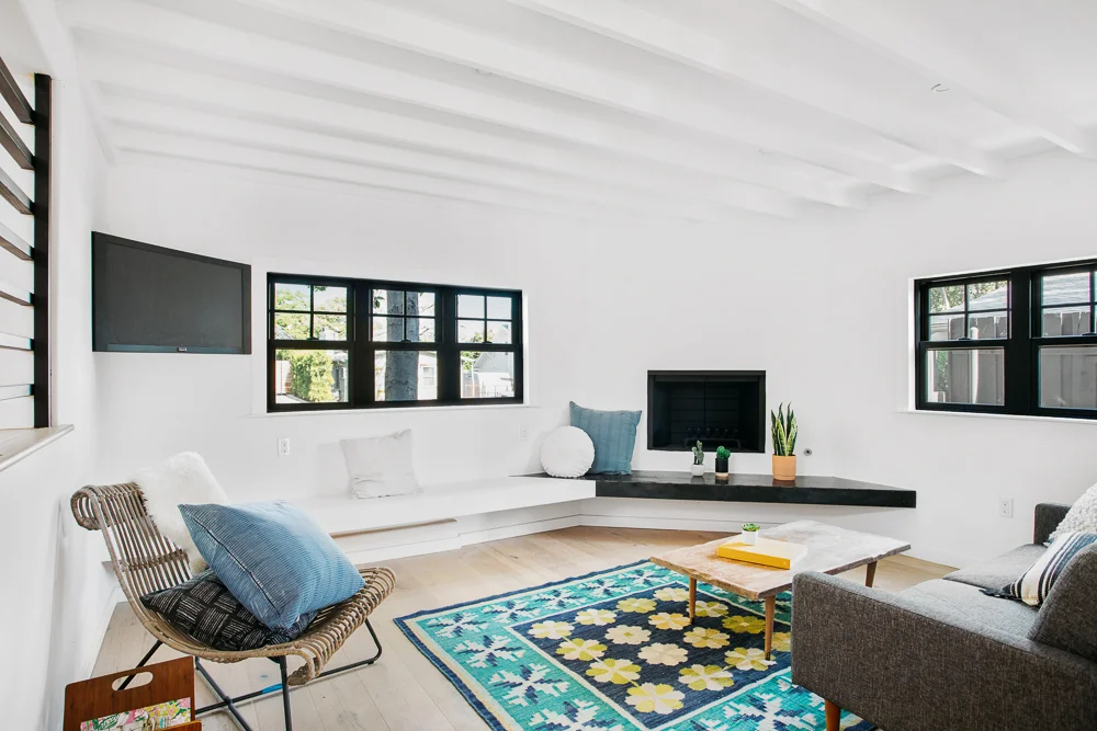 5237 Rockland Ave MLS - virtuallyherestudios.com-50.jpg