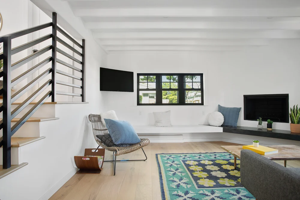 5237 Rockland Ave MLS - virtuallyherestudios.com-51.jpg