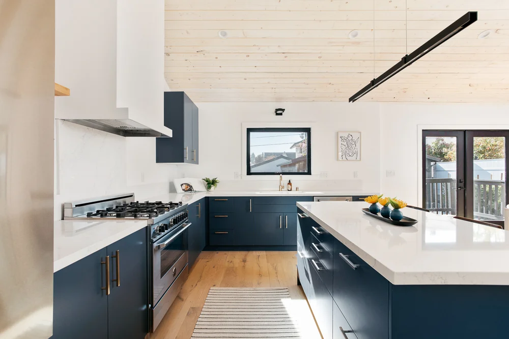 5237 Rockland Ave MLS - virtuallyherestudios.com-37.jpg