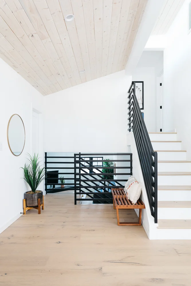 5237 Rockland Ave MLS - virtuallyherestudios.com-1.jpg