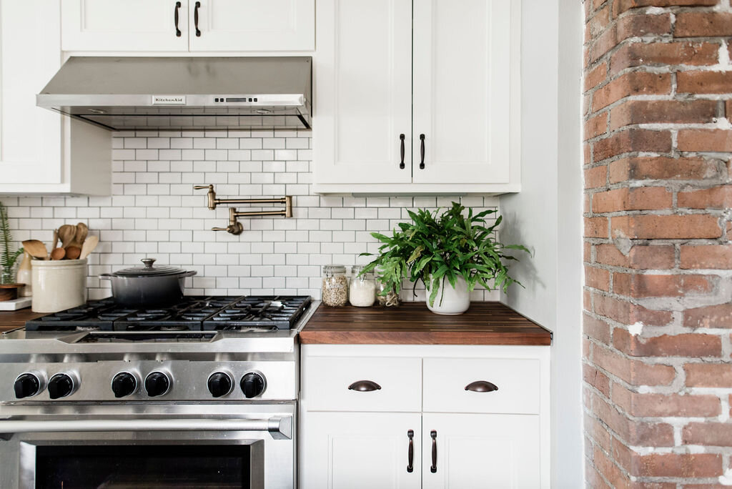 Bright white classic kitchen designed by Texas interior designer Lauren Louise Design18.JPG