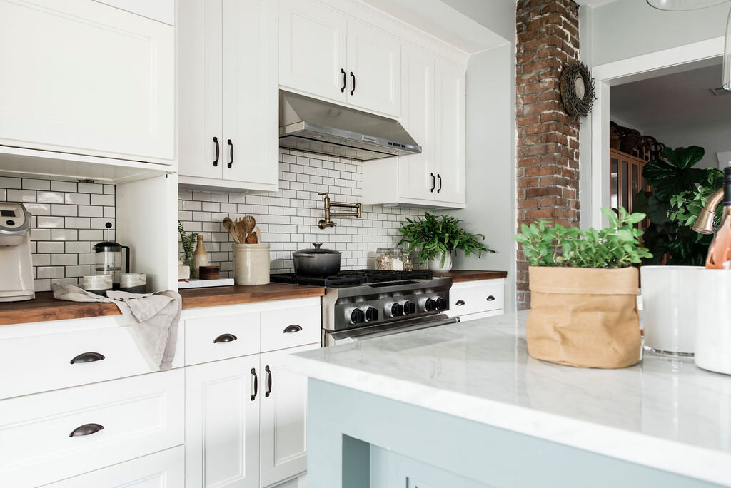 Bright white classic kitchen designed by Texas interior designer Lauren Louise Design84.JPG