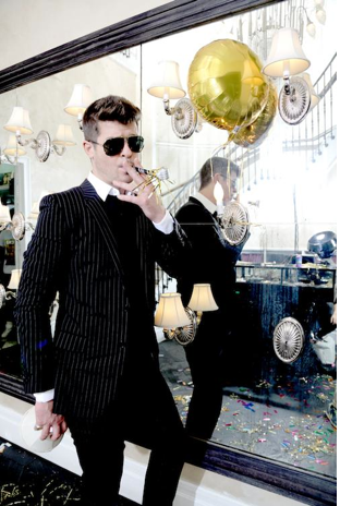 Robin Thicke for "Vibe" Photo: Kareem Black