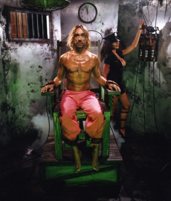 Iggy Pop "Skull Ring" Photo: Mark Mann