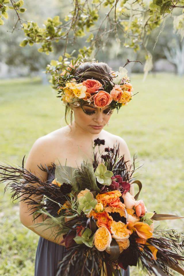 COURTESY OF WANDERLUST PHOTO CO., LA BELLA WEDDINGS, COLLEZIONE FORTUNA BRIDES CARMEL
