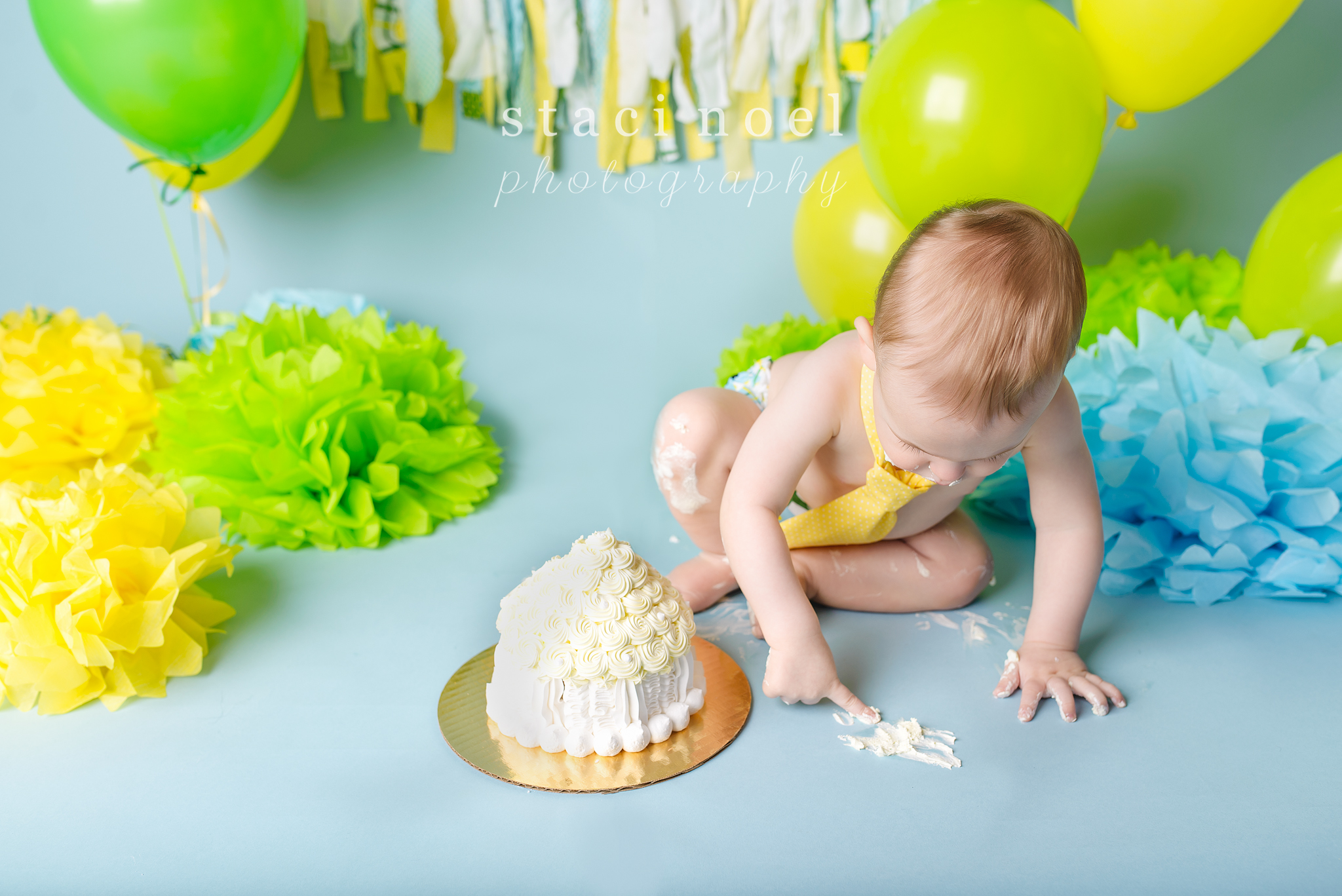 charlotte baby photographer cake smash 8