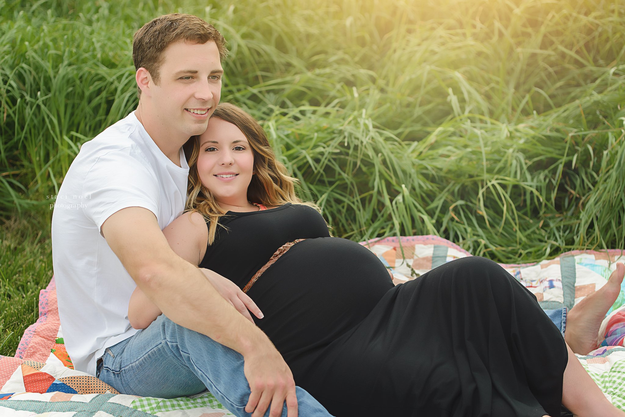 charlotte maternity photographer | outdoor field maternity