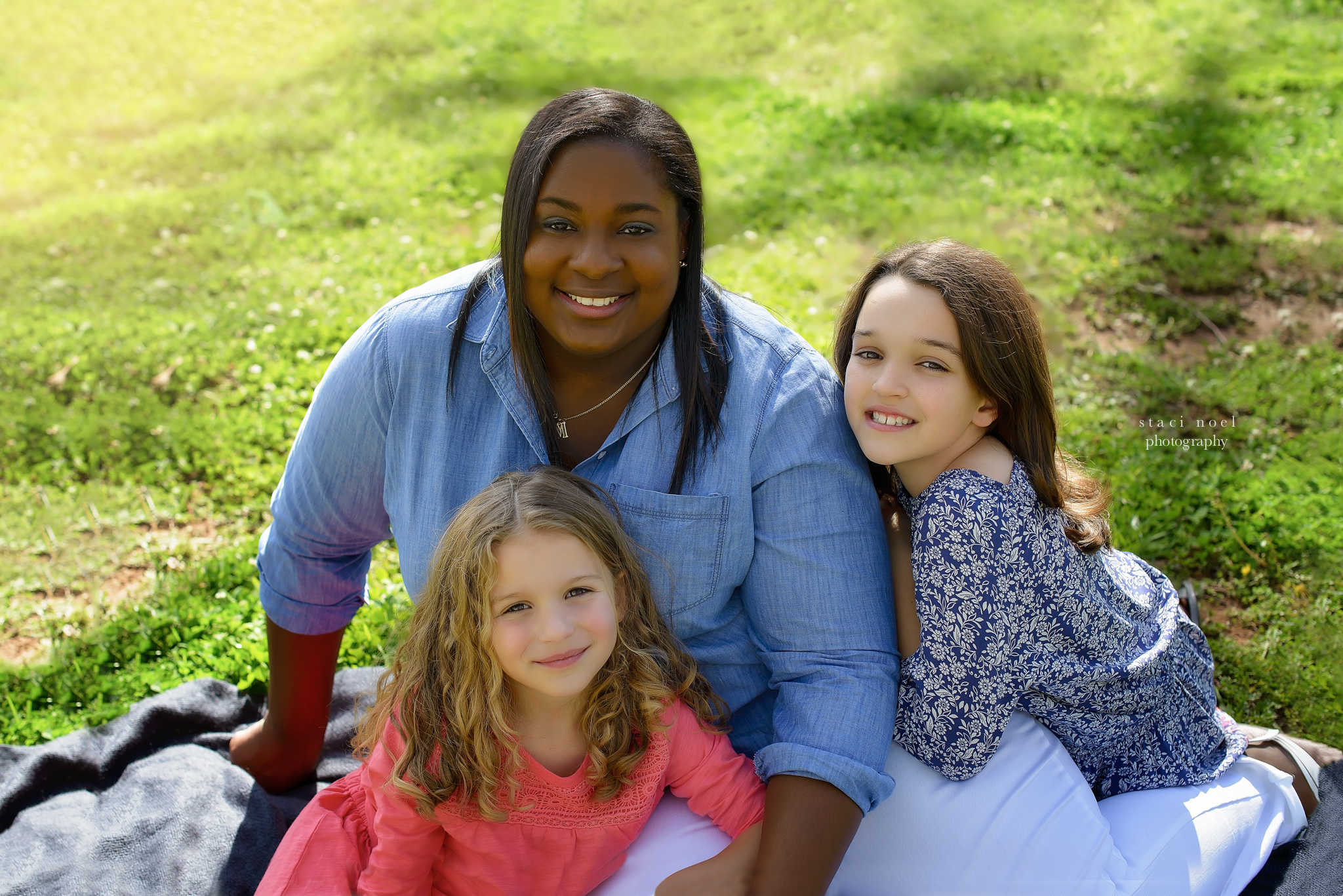 charlotte's best family photographer staci noel photographer captures family images