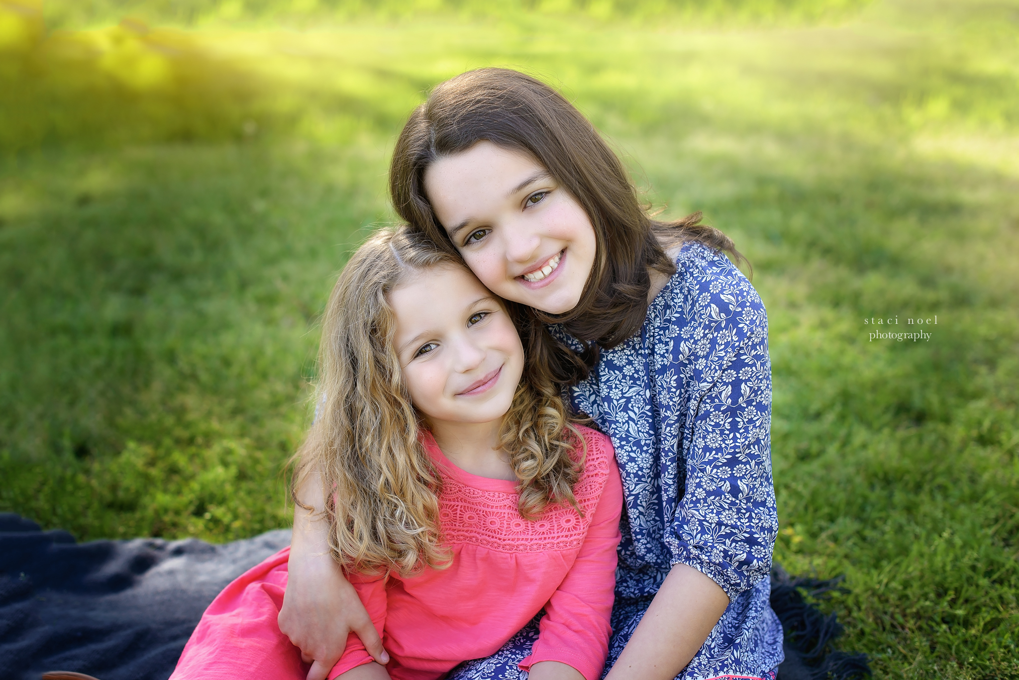  charlotte's best family photographer staci noel photographer captures family images of sisters 