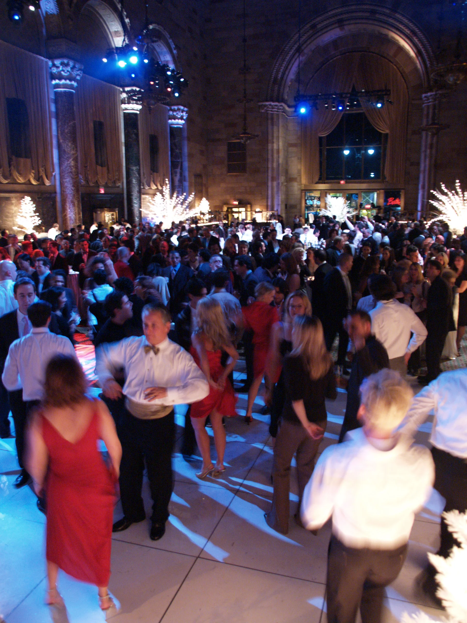 gallery_PDE Events_PDE NY Holiday Party 12.13.06 Photos by Richard Lewin_PC139395.JPG