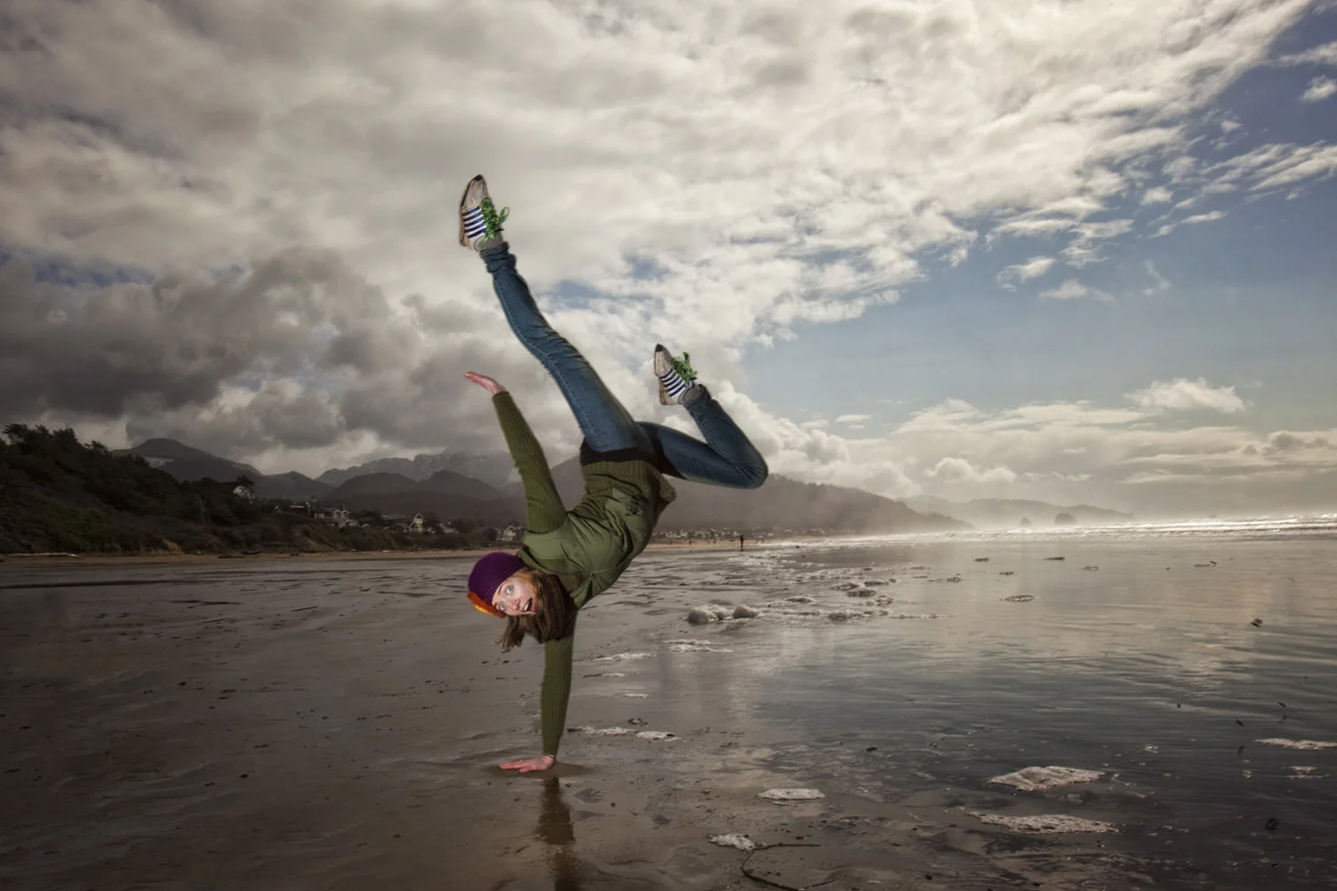 alex_handstand.jpg