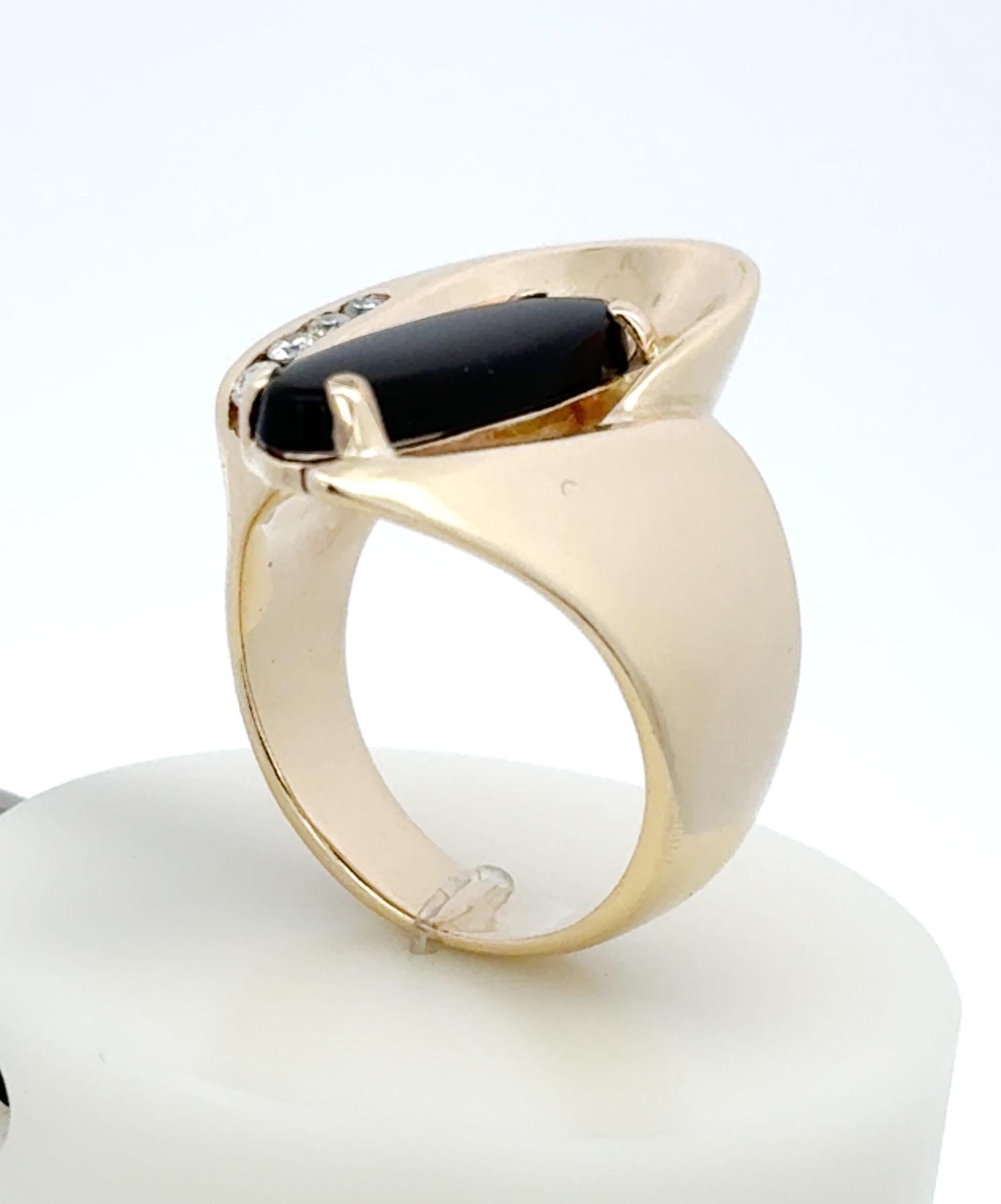 R Onyx 261mod angle.jpg