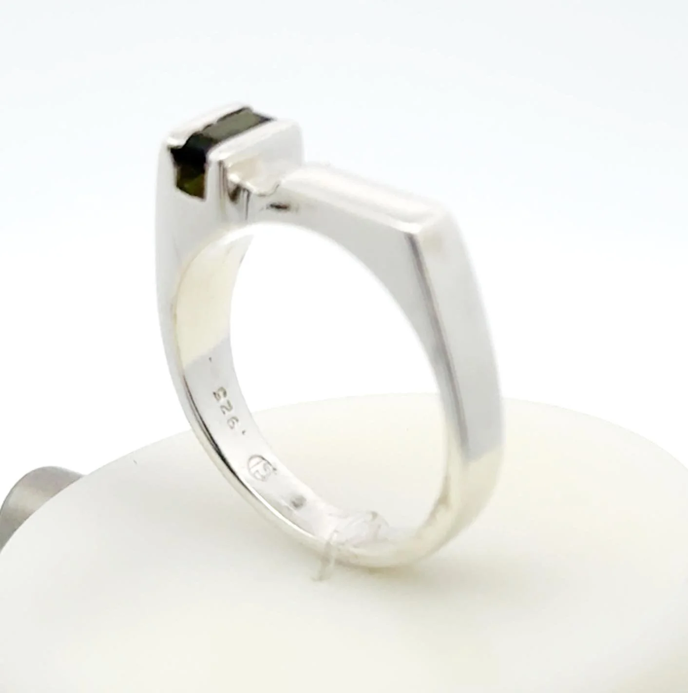 R GTM 200 SS aangle.jpg