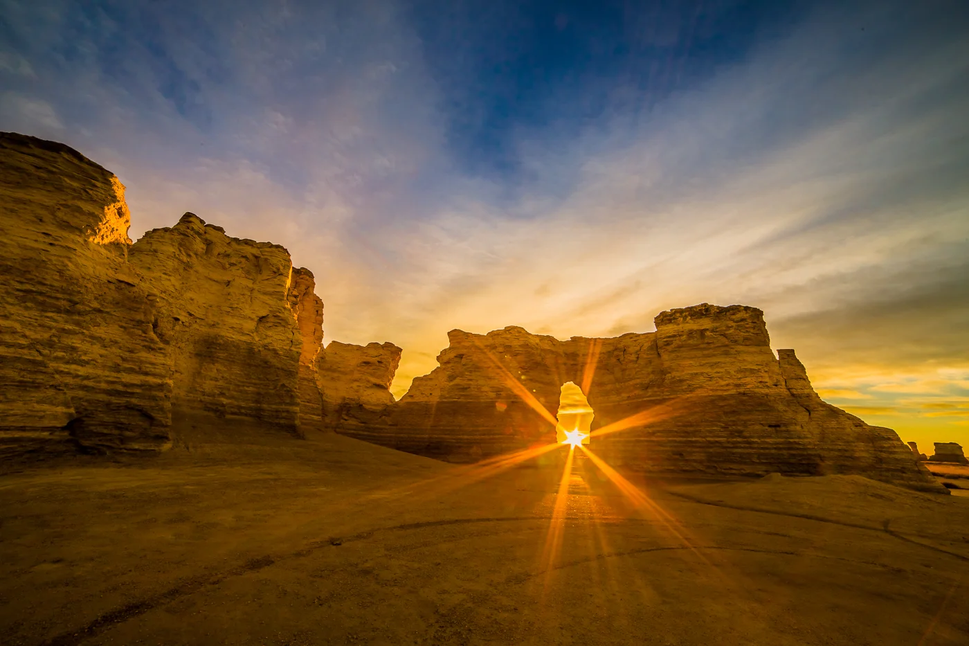 SunriseAtMonumentRock.jpg