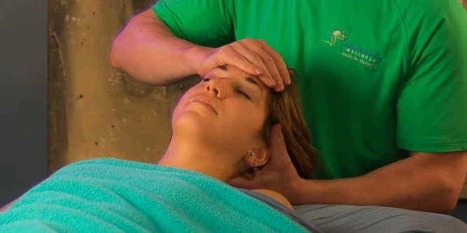 mo-ssage hands on head.jpg