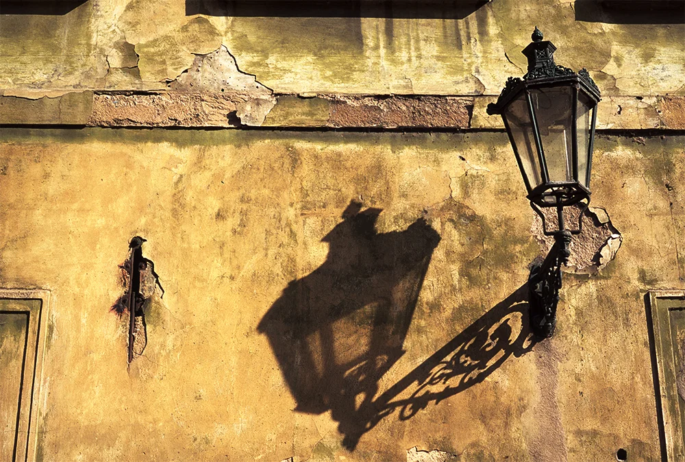 VASARI_PRAGUE_LAMP.jpg