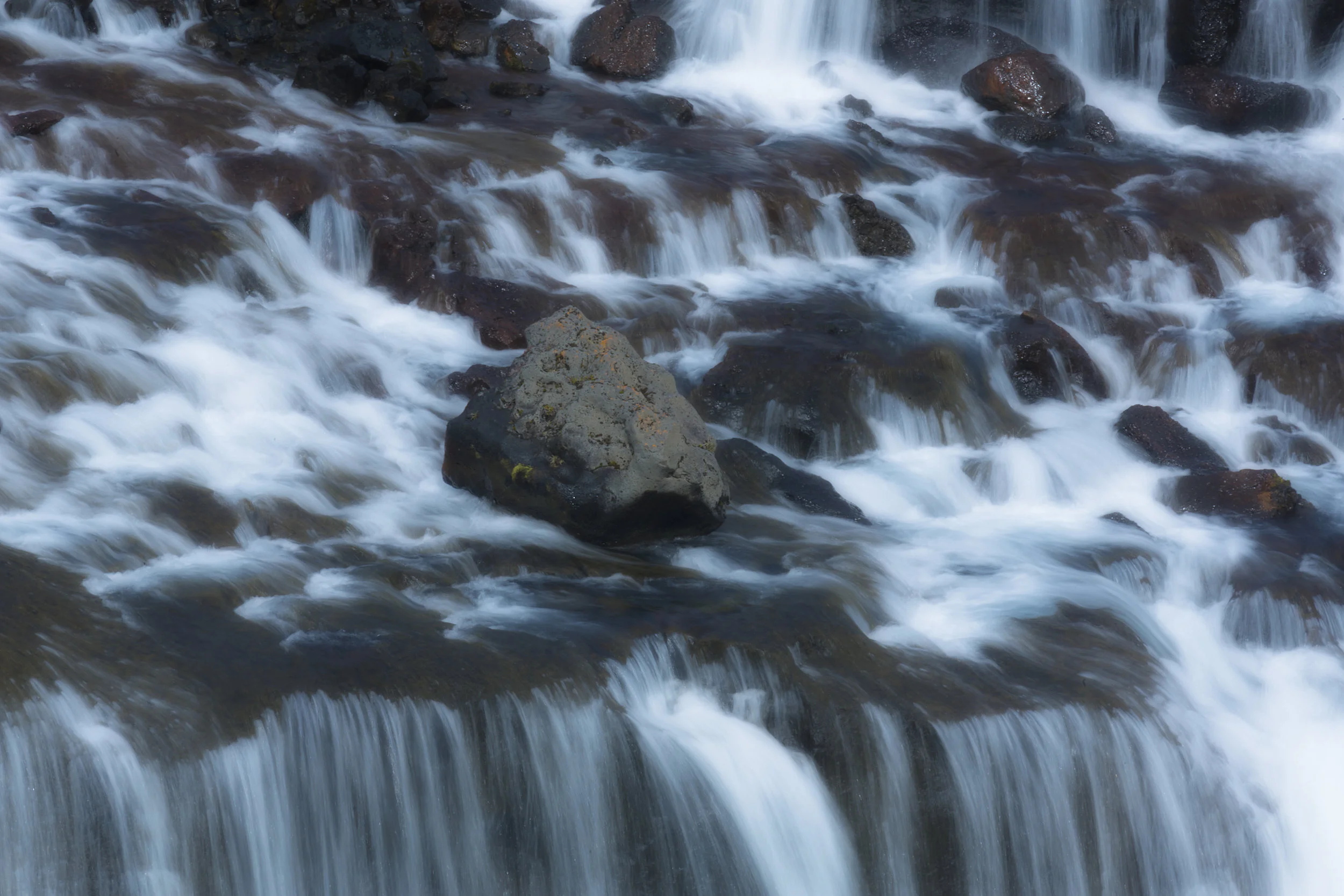 Hraunfoss-Blue-Close.jpg