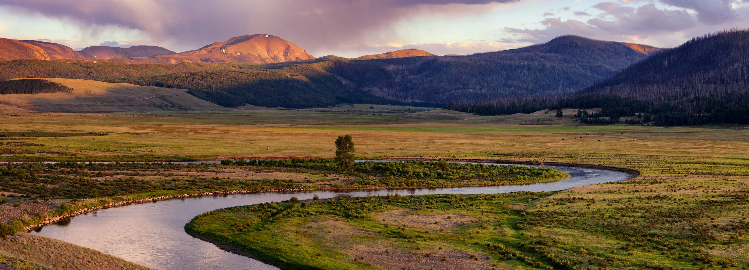 This was a really fun panorama to put together, one of my favorite photos of the summer.
