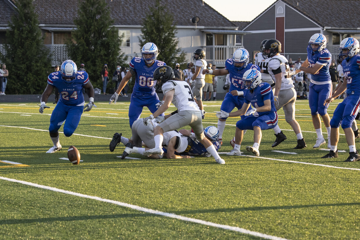 LaSalle_Varsity_FB_090321_71A4178.jpg