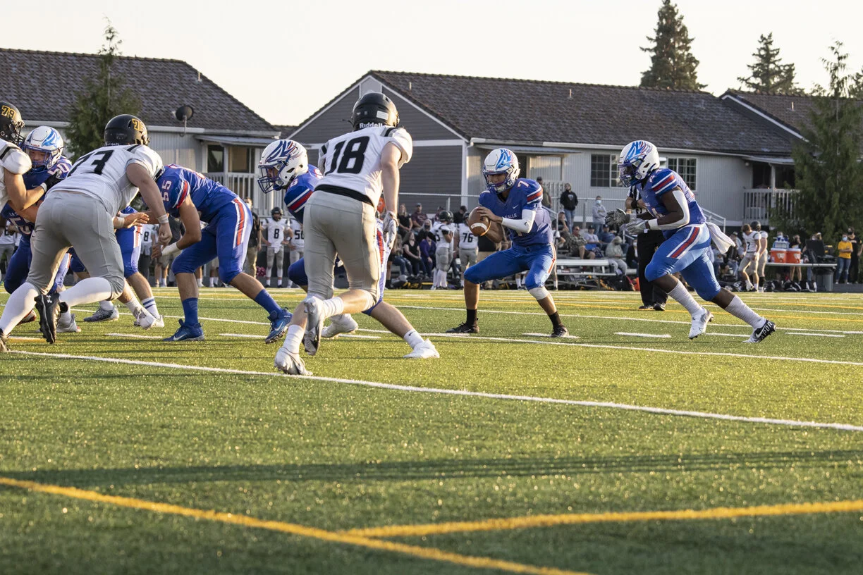 LaSalle_Varsity_FB_090321_71A4201.jpg