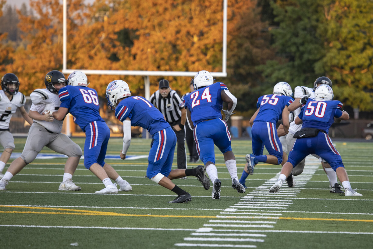 LaSalle_Varsity_FB_090321_71A4457.jpg