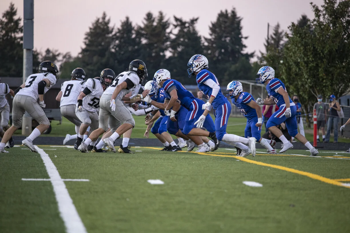 LaSalle_Varsity_FB_090321_71A4564.jpg