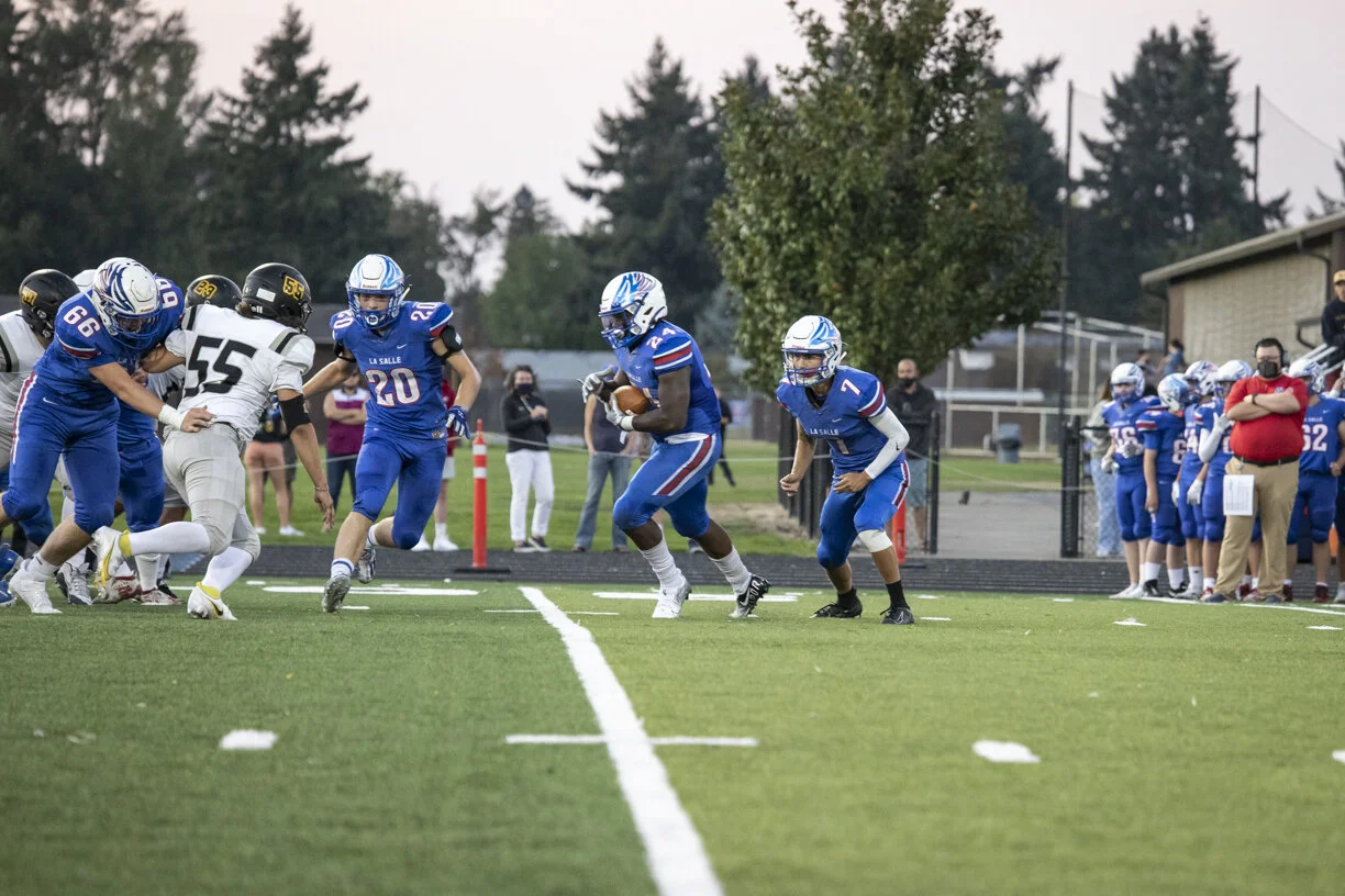 LaSalle_Varsity_FB_090321_71A4613.jpg