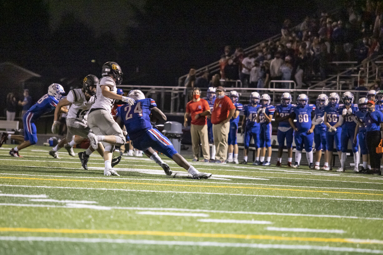 LaSalle_Varsity_FB_090321_71A5261.jpg