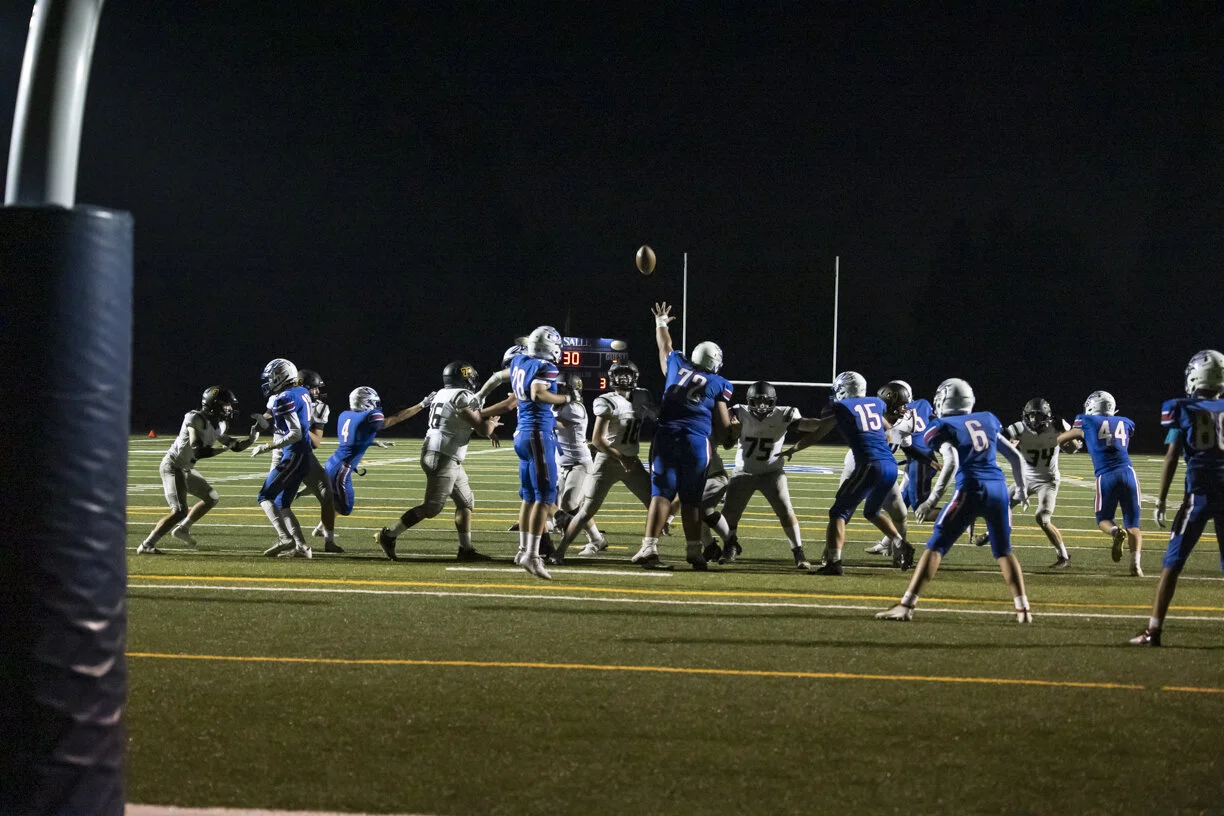 LaSalle_Varsity_FB_090321_71A5319.jpg
