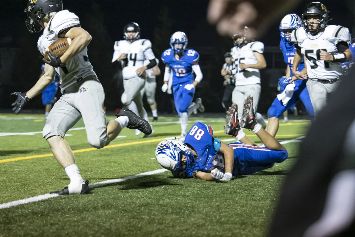 LaSalle_Varsity_FB_090321_71A5359.jpg