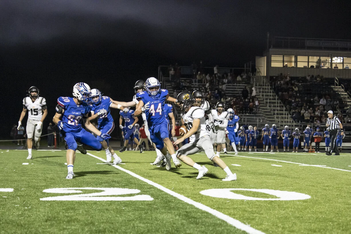LaSalle_Varsity_FB_090321_71A5534.jpg