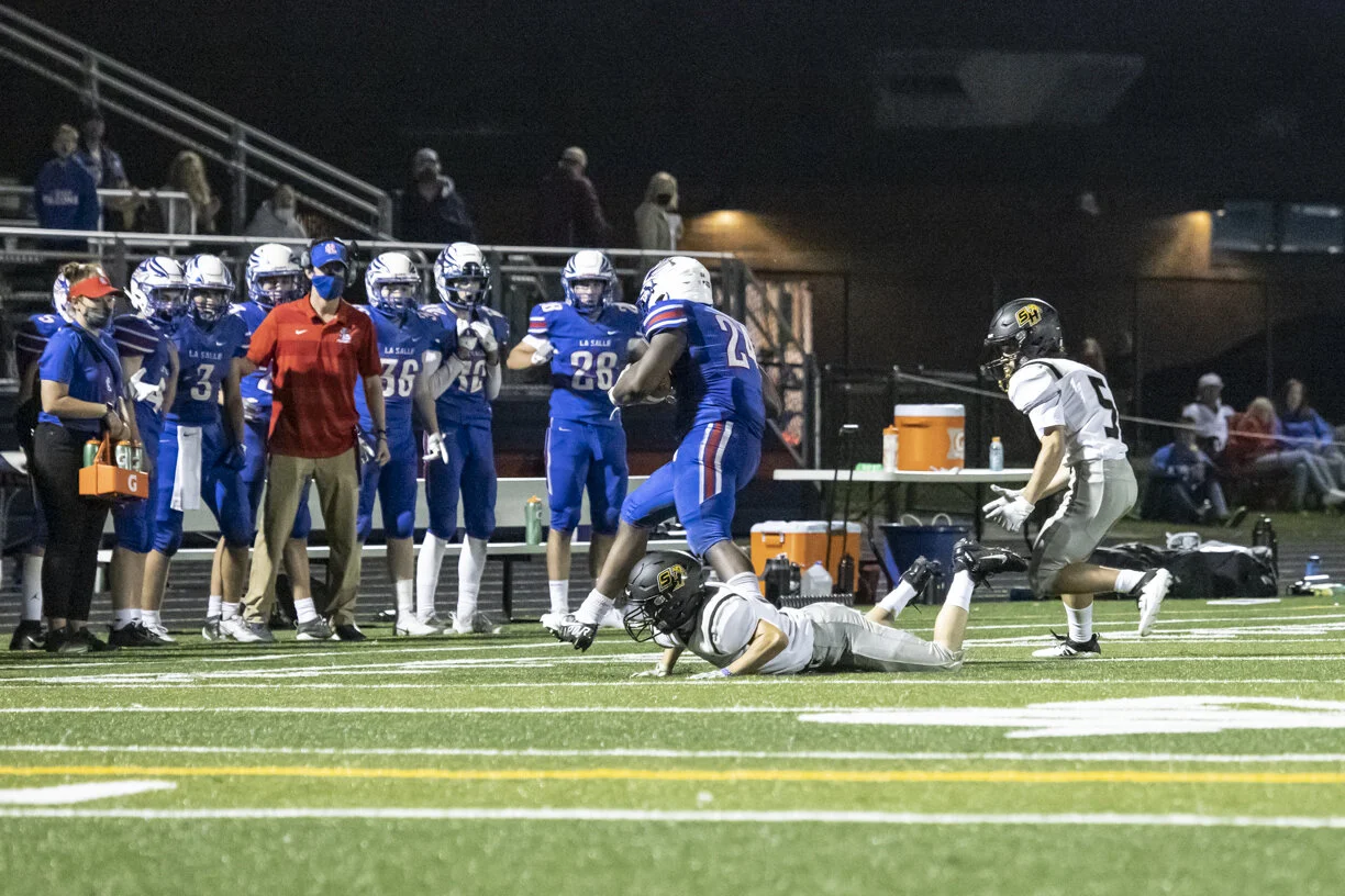LaSalle_Varsity_FB_090321_71A5570.jpg