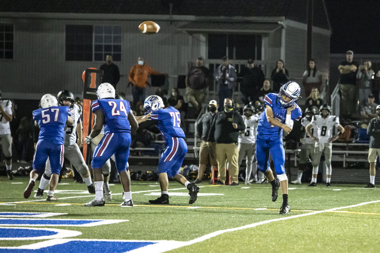 LaSalle_Varsity_FB_090321_71A5591.jpg
