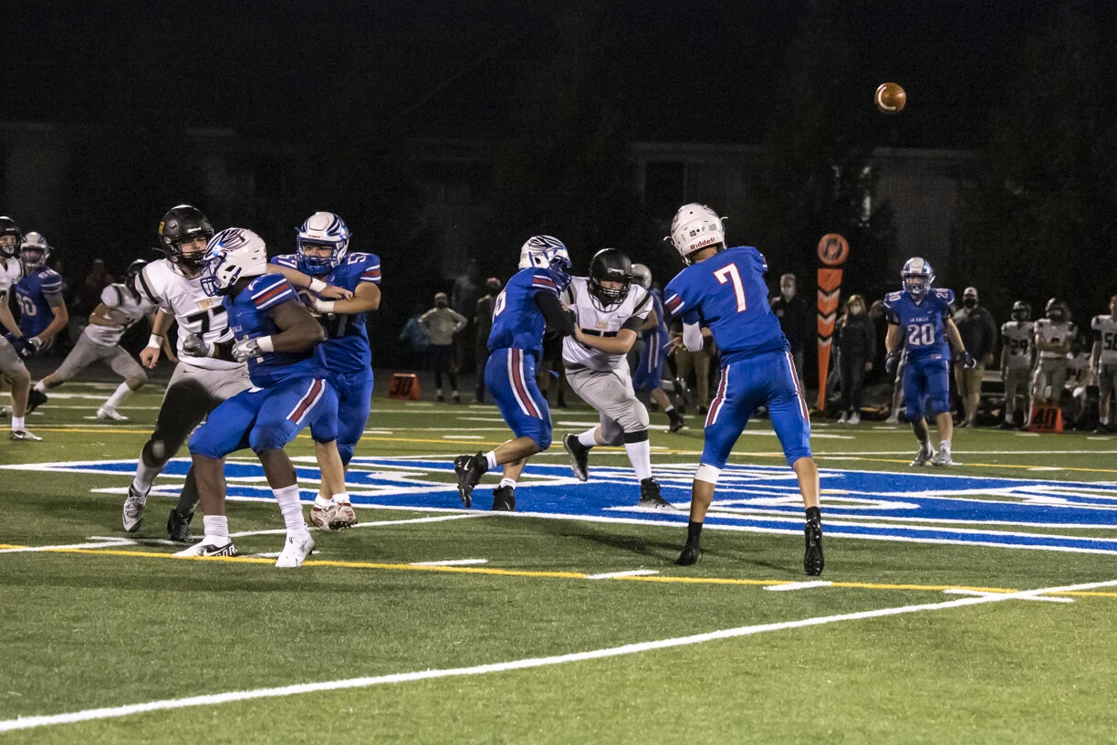 LaSalle_Varsity_FB_090321_71A5603.jpg